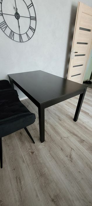 Stol czarny do jadalni  I
