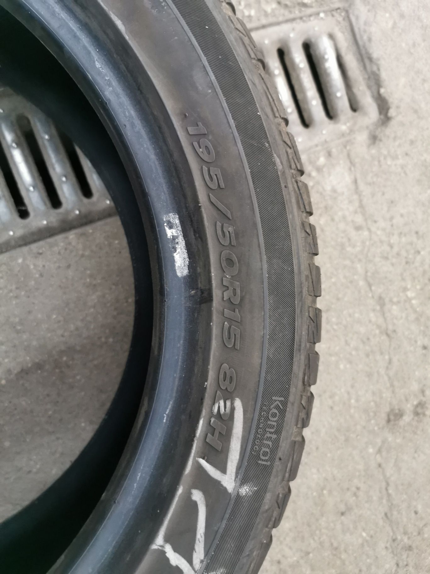 Para opon 195/50R15 82H Hankook Kinergy 4S z 2017r.