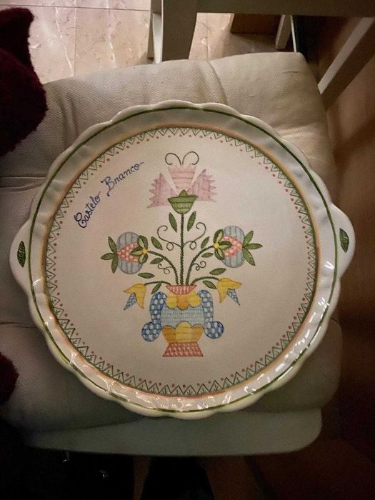 Travessa Redonda bordado de Castelo Branco