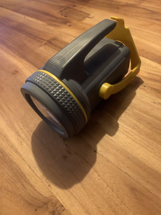 Lanterna portaril como nova