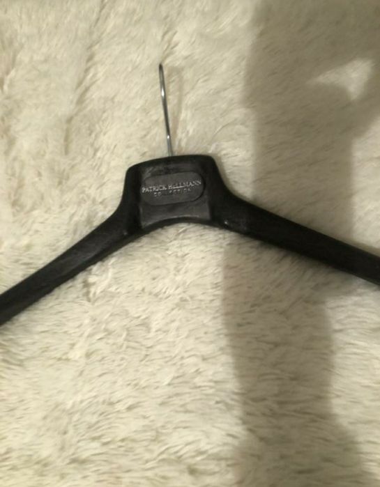 Вішак,класний бренд,стан нового.