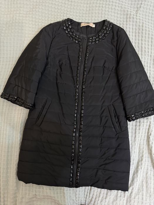 Чорне пальто з рукавом 3/4