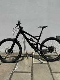 Bicicleta Enduro YT Capra Carbon 27,5 COMP L Preta mate "Stealth look"