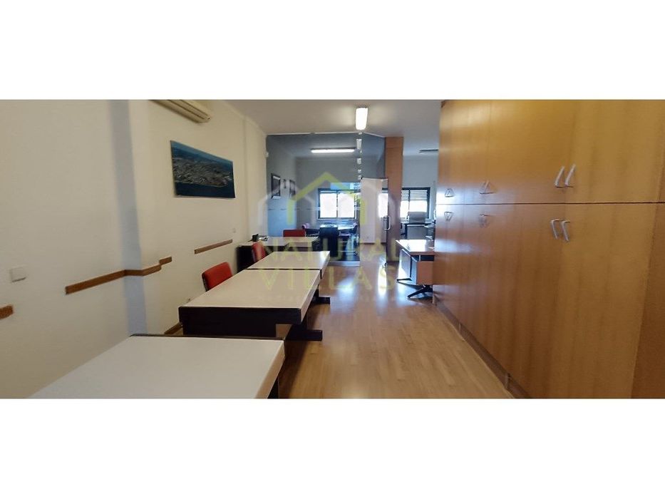 Loja mobilada para escritórios, Faro