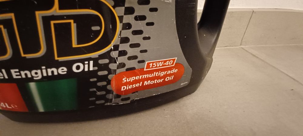 3 L de Óleo Castrol gtd 15w 30