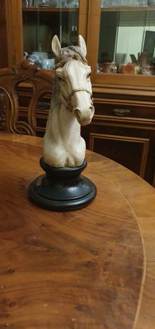 Peça decorativa busto cavalo