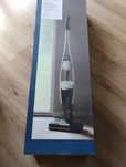 Nowy odkurzacz pionowy. Electrolux Hygienic 600 Pure WET ES62P25WET
