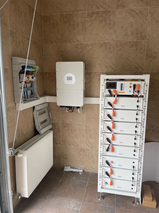 Установка та обслуговування систем безперебійного живлення (UPS)