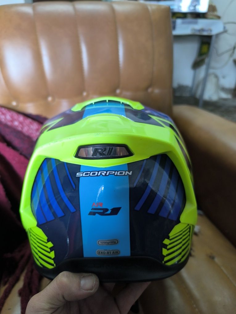 Capacete Scorpion tam. M