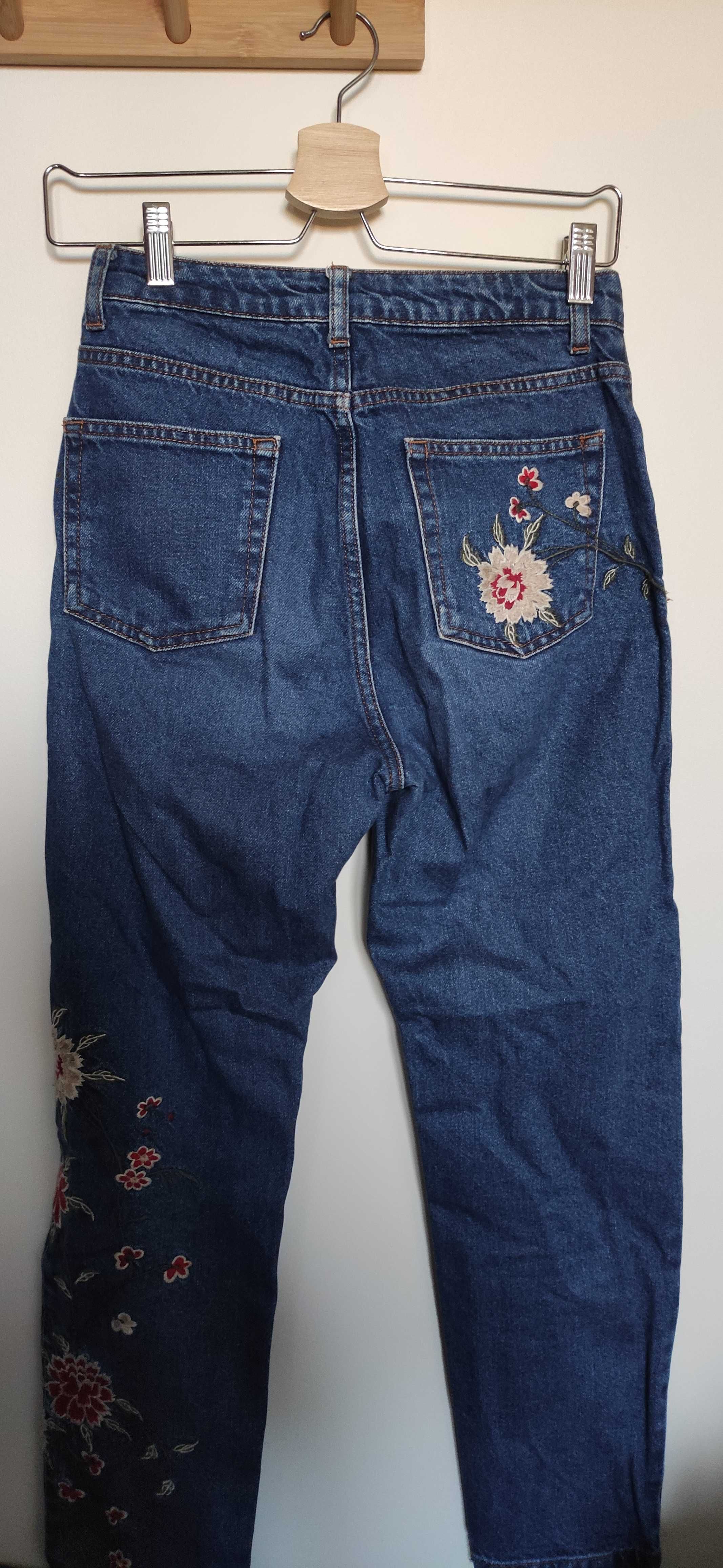 Spodnie jeansy z haftem boyfriend slim wysoki stan Topshop S W28