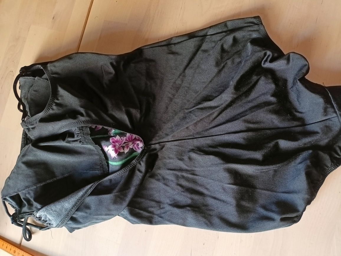 Czarny kostium strój kąpielowy jednoczęściowy kwiaty 44 C D