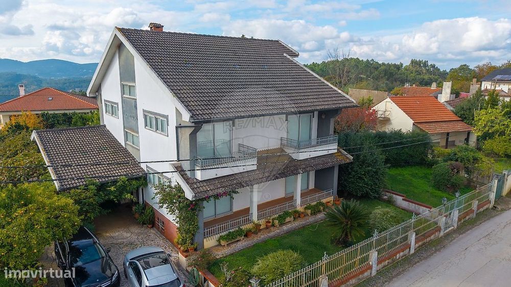 Moradia T5 para venda