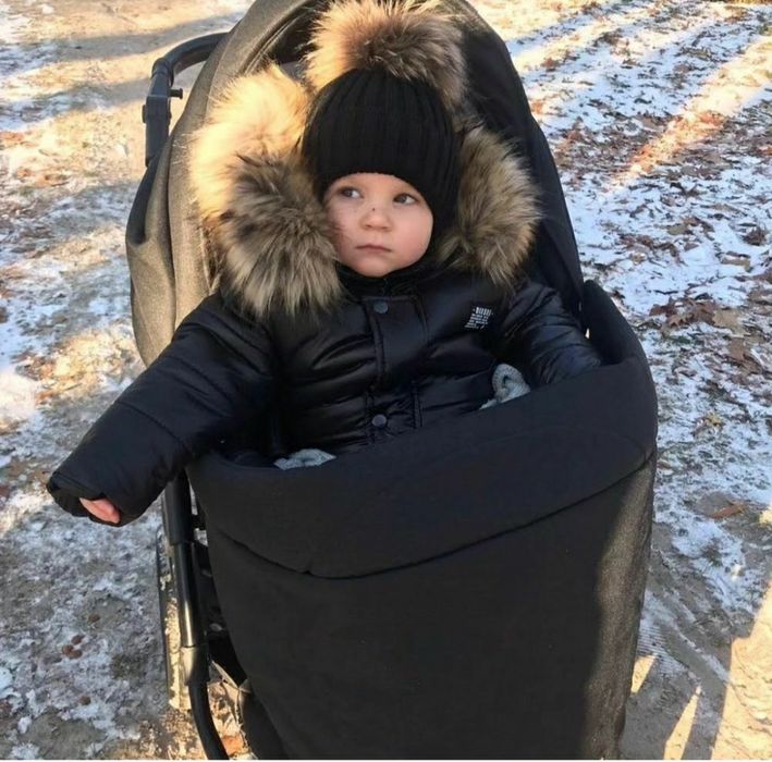 Зимняя шапка и хомут набор на флисе с завязками натуральный помпон