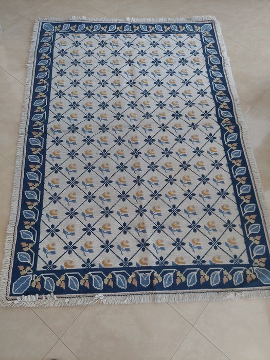 Conjunto 2 arraiolos originais 125x 180 cm
