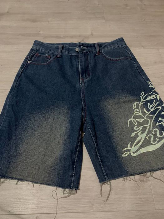 Шорти по типу івісу