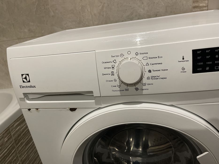Продам пральну машину б/у Electrolux