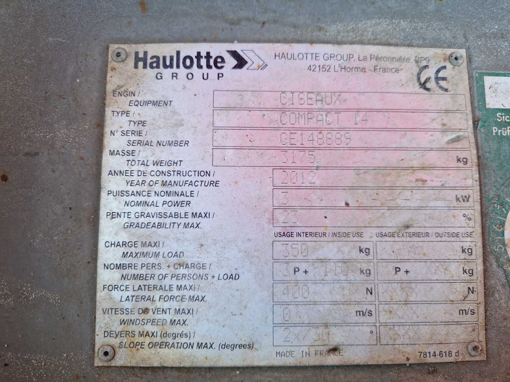 Ножничний підйомник Haulotte Compact 14, акамуляторний, пеканіска
