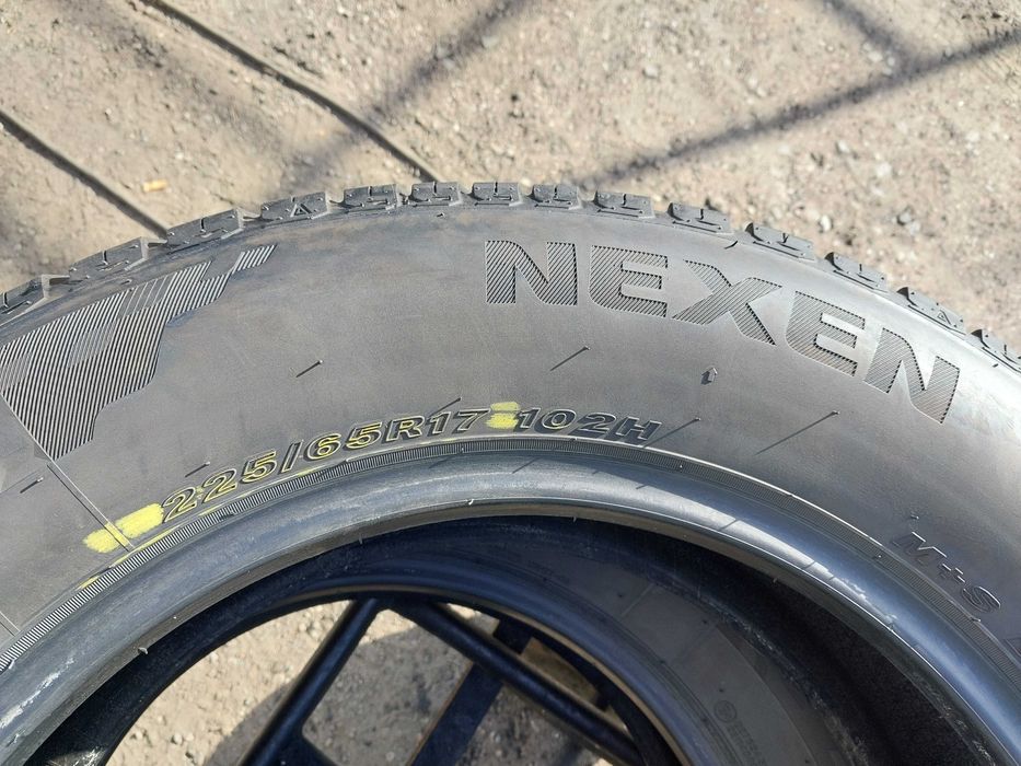 Opony caloroczne 225.65.17 Nexen 7mm 2020 rok Komplet Montaż