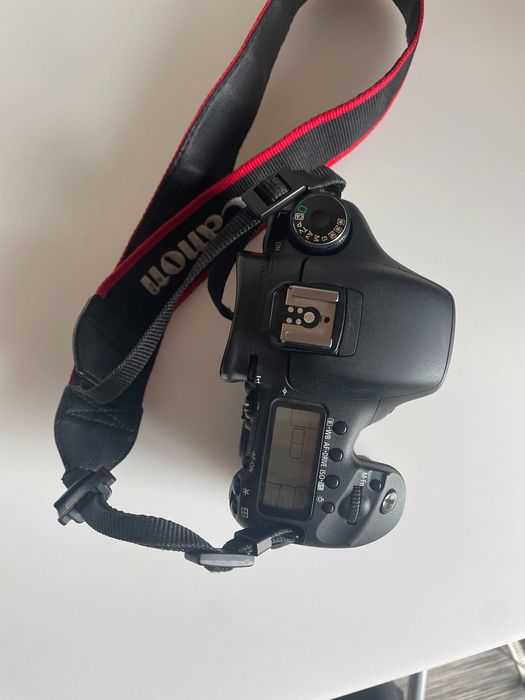 Canon EOS 7D + Lente 18-135