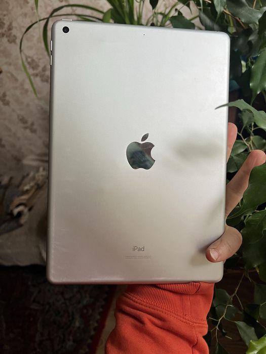 iPad 8 128gb silver