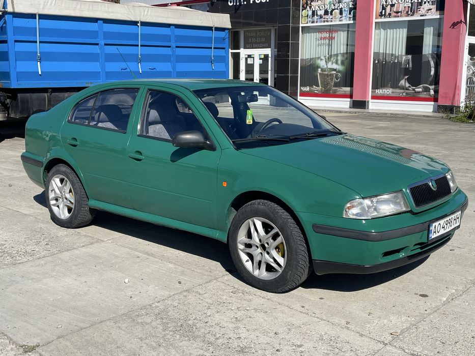 Skoda Octavia ( Tour )