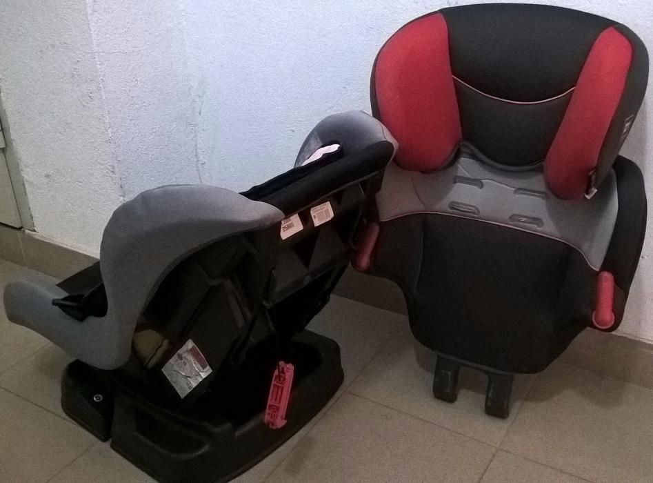 Encosto para Cadeira de bébé para automóvel (Vermelho / Preto)