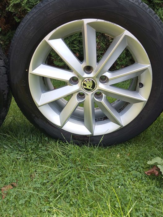 Skoda Superb II  Octavia  Fabia Kodiaq koła felgi Aluminiowe R16 5x112