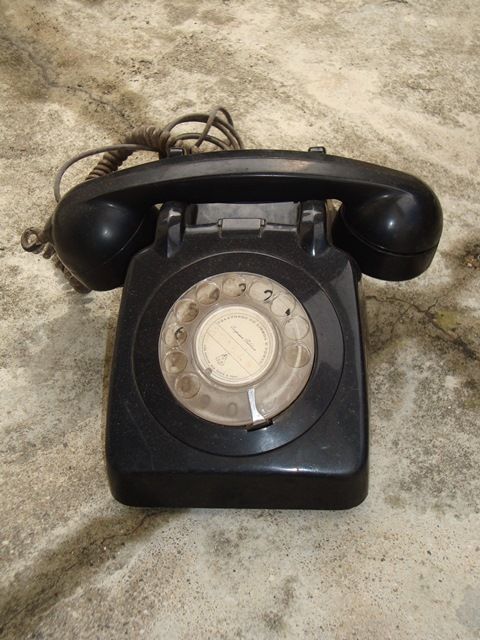 Telefone antigo de manivela