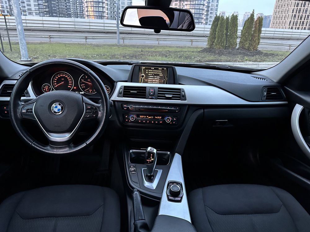 BMW 3 Series F30 офіційна, дизель.
