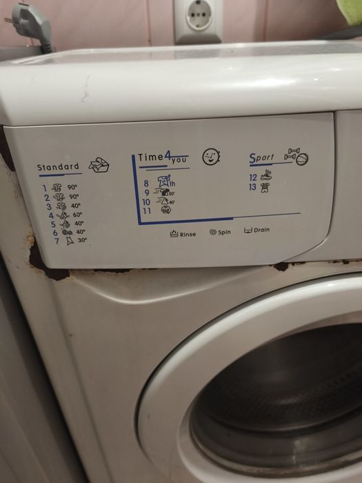 Пральна машина Indesit працююча