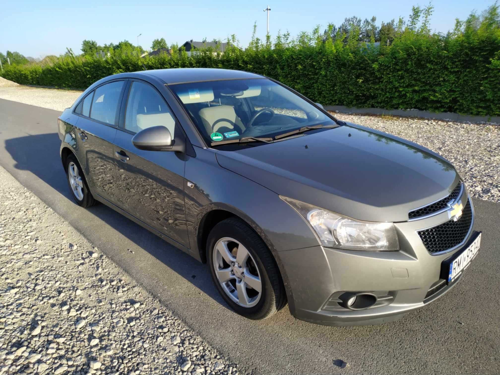 Chevrolet Cruze 1.6 BENZYNA SEDAN