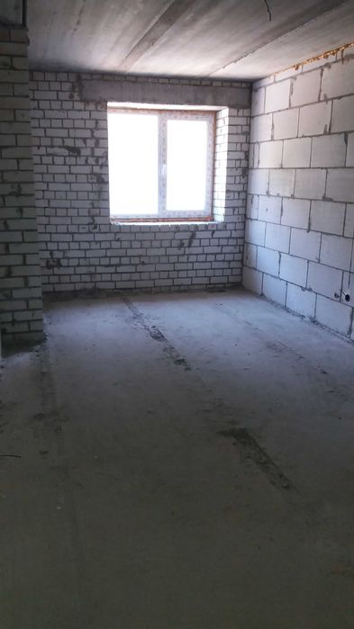 Продам однокомнатную квартиру с кладовкой новострой масаны автономка