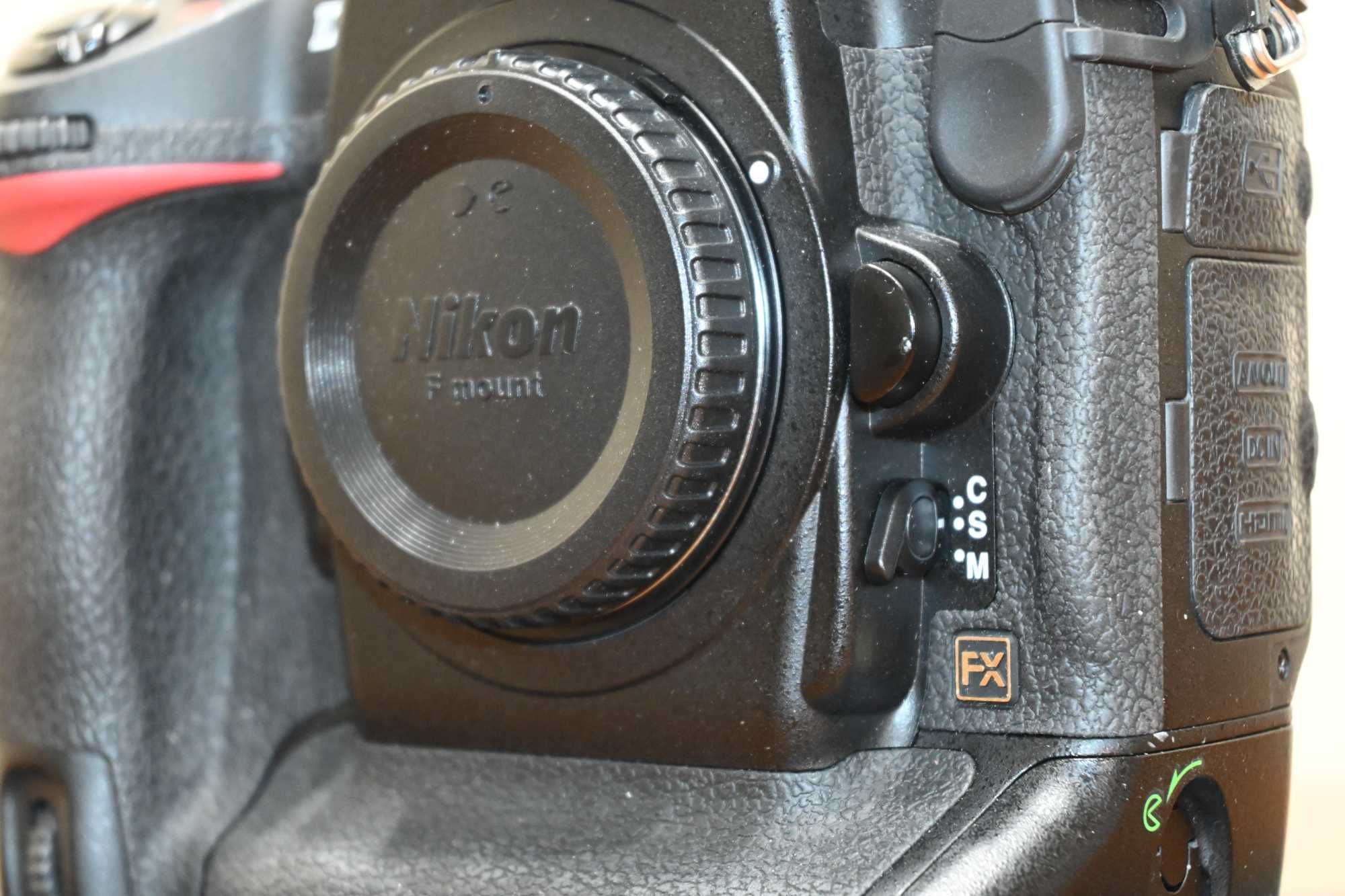 Máquina DSLR Nikon D3