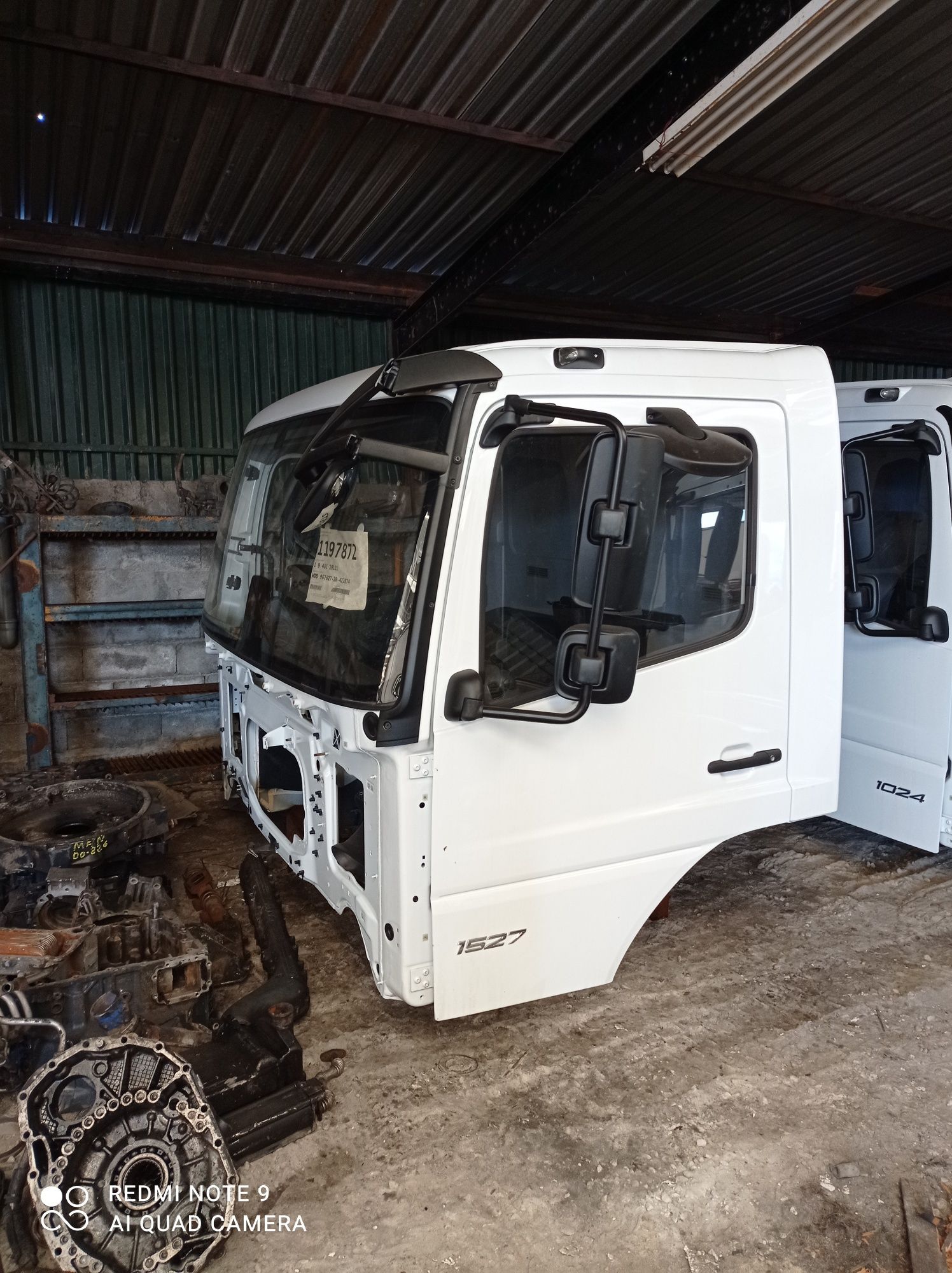 Cabines Mercedes atego Novas