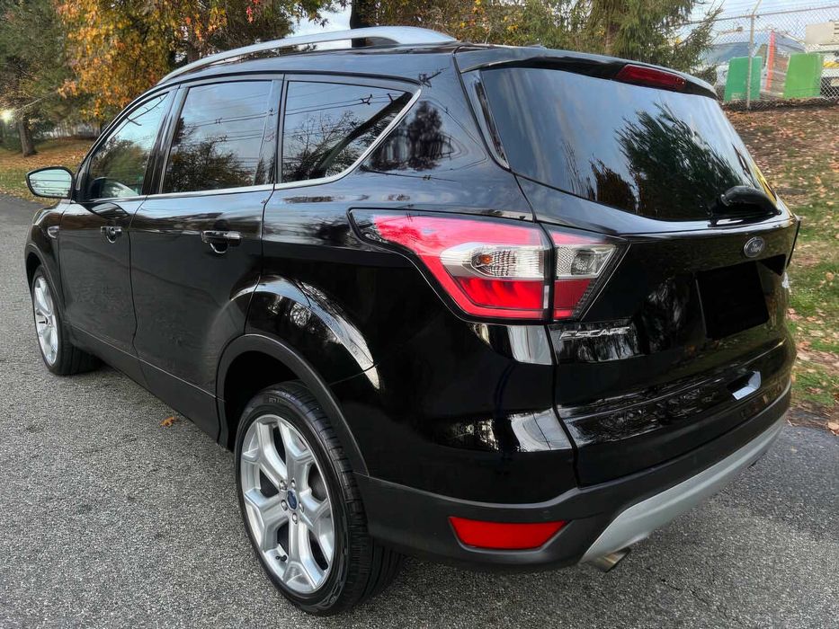 Ford Escape Titanium      2017