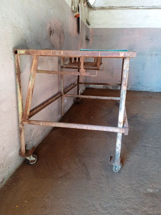 Bancada em ferro e tubo