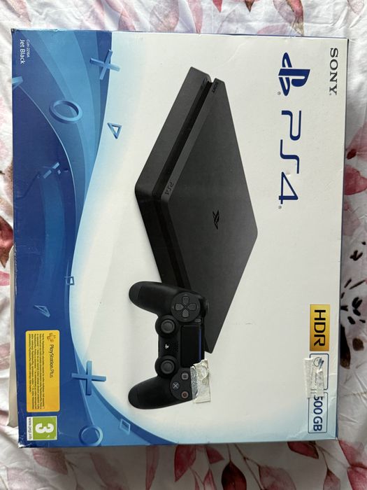 Konsola PlayStation 4+ oryginalny pad+ 6 gier
