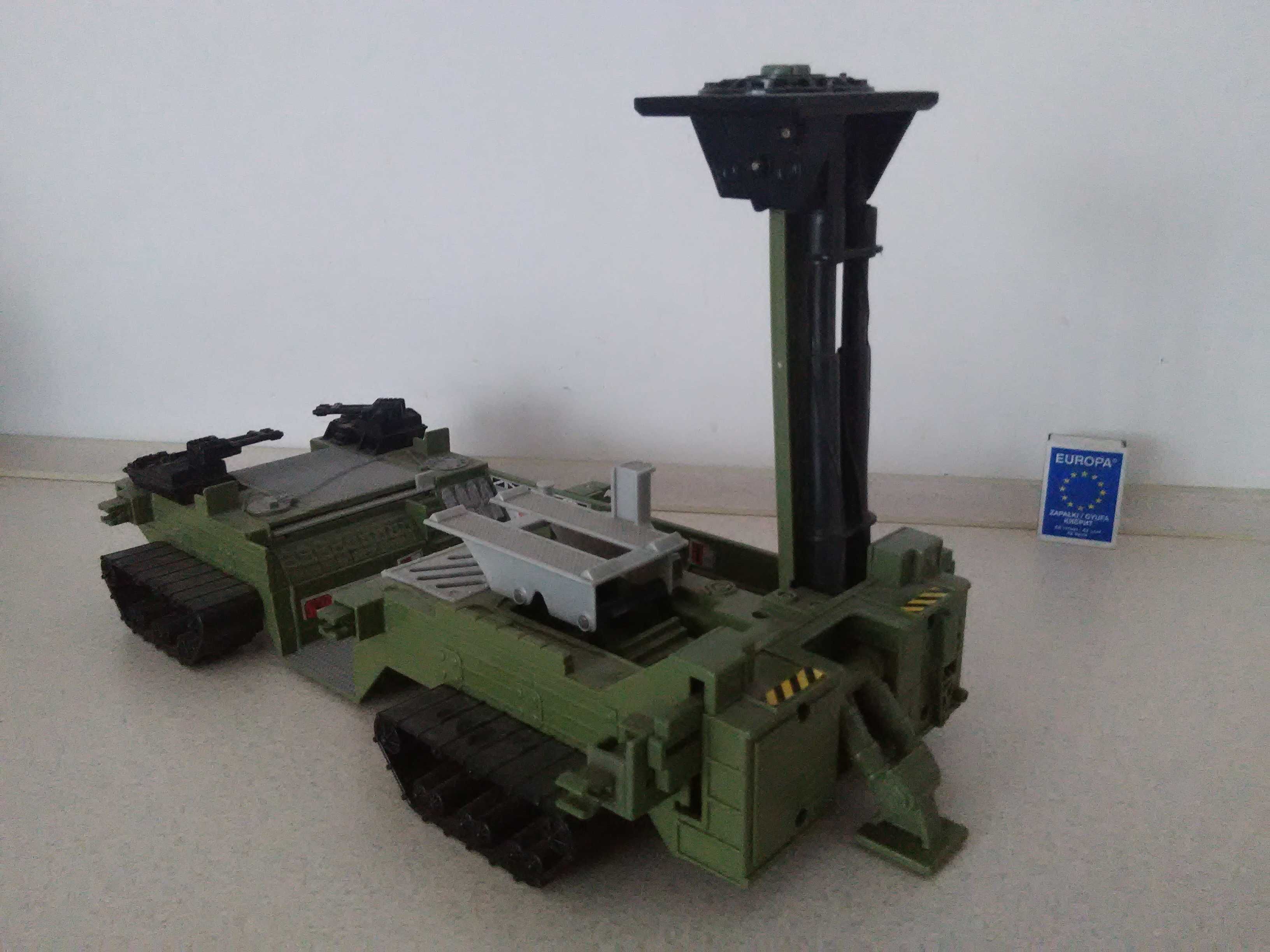 model 1998 MATCHBOX Mattel pojazd gąsienicowy wojskowy kosmiczny czołg