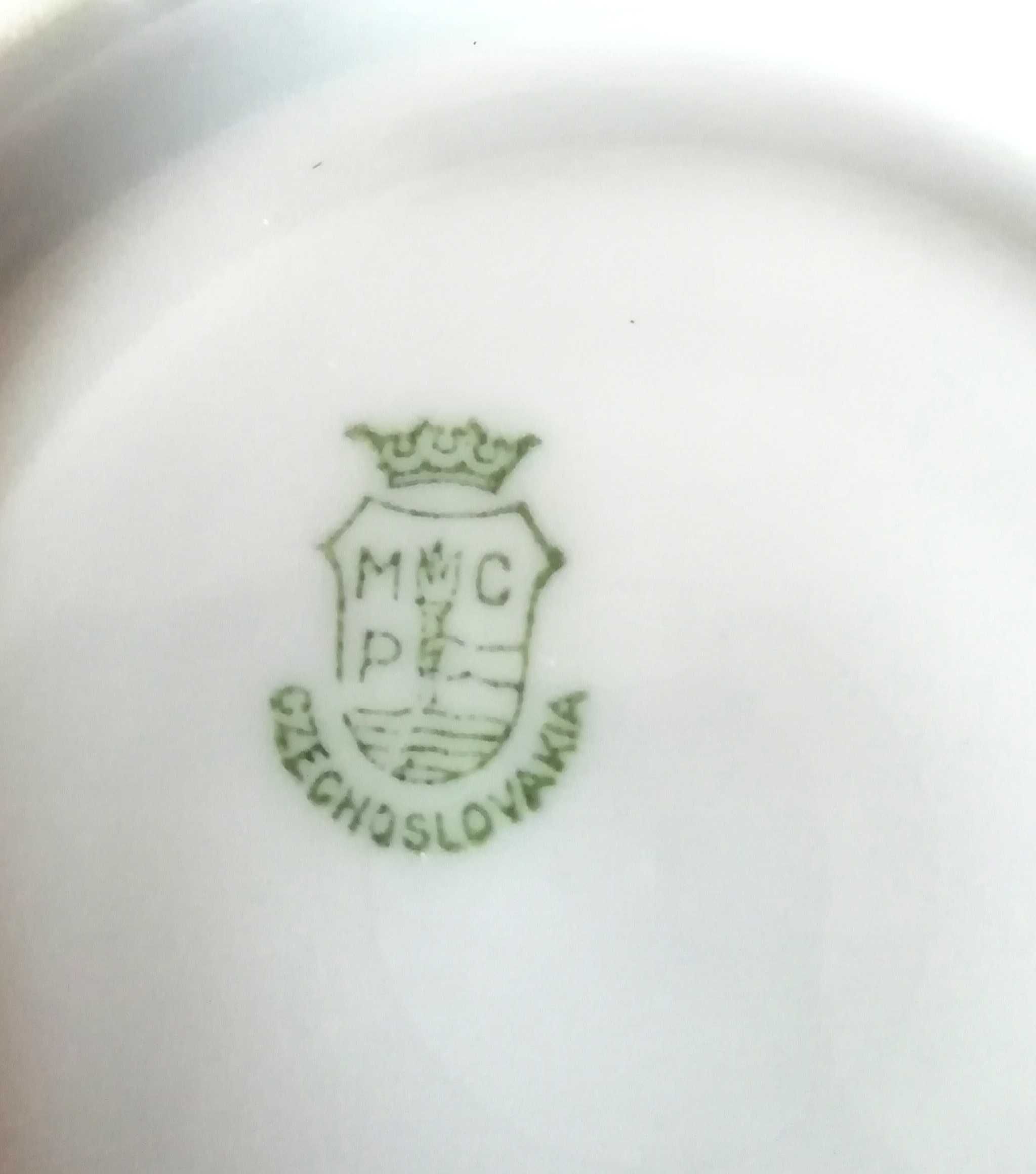 Chávena de chã dos anos 30/40 em porcelana fina MCP Czechoslovakia