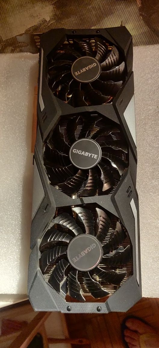 Gigabyte Rtx 2070super  windforce OC 3x 8gb