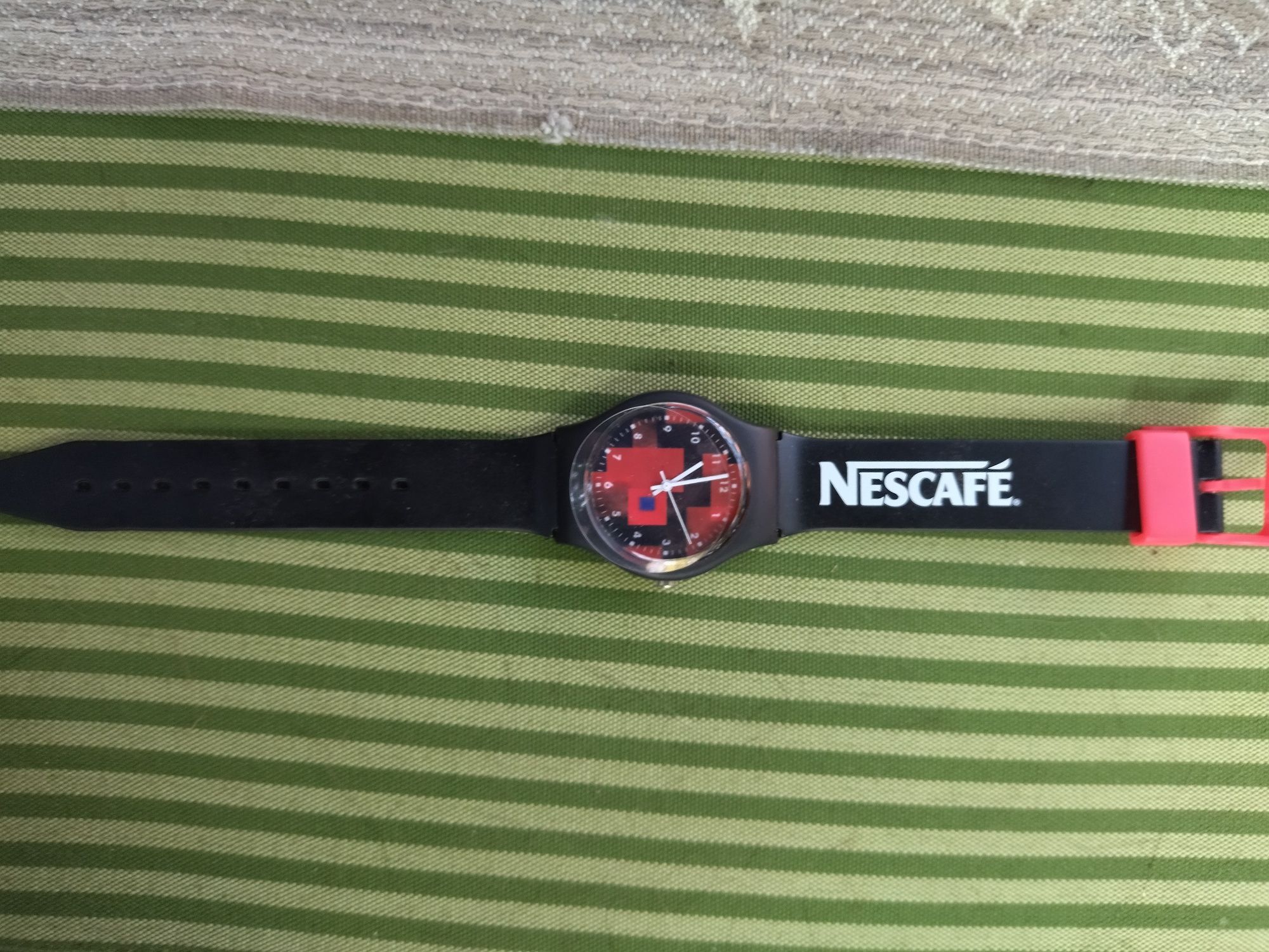 Годинник Nescafé