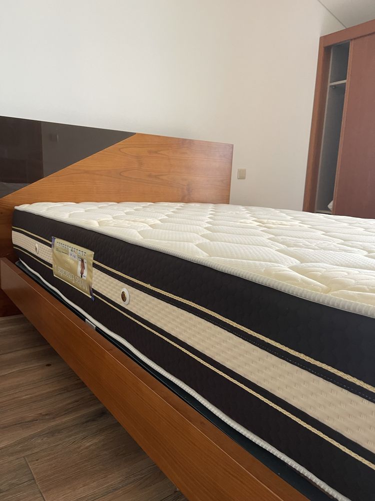 Quarto completo como novo