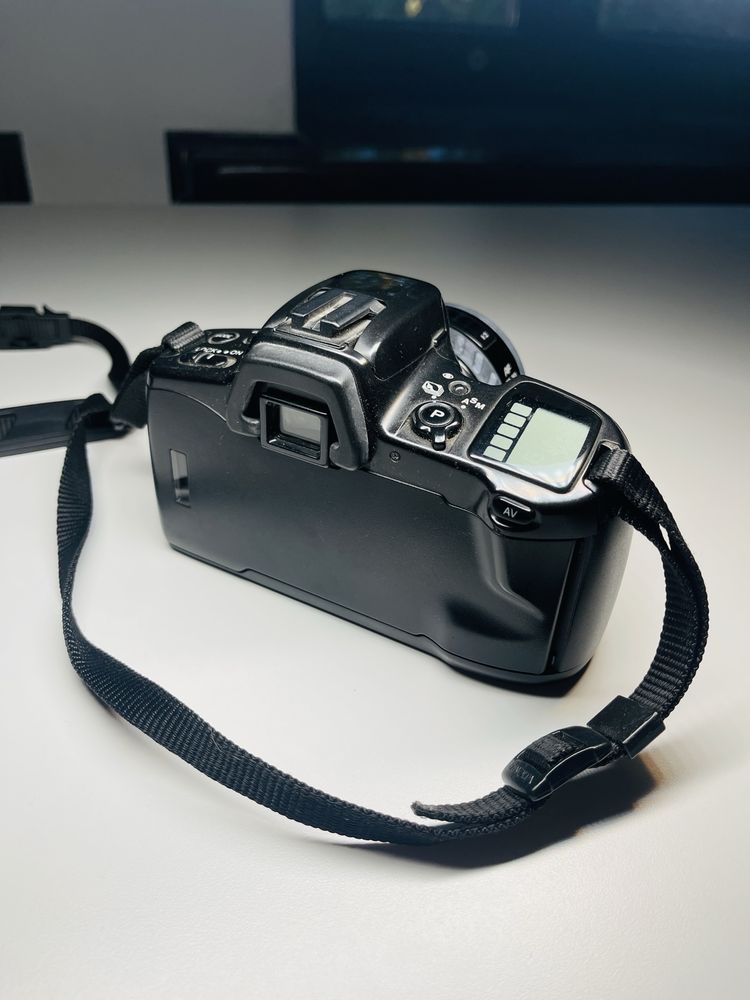Minolta Dynax 500si aparat fotograficzny kamera lustrzanka analog