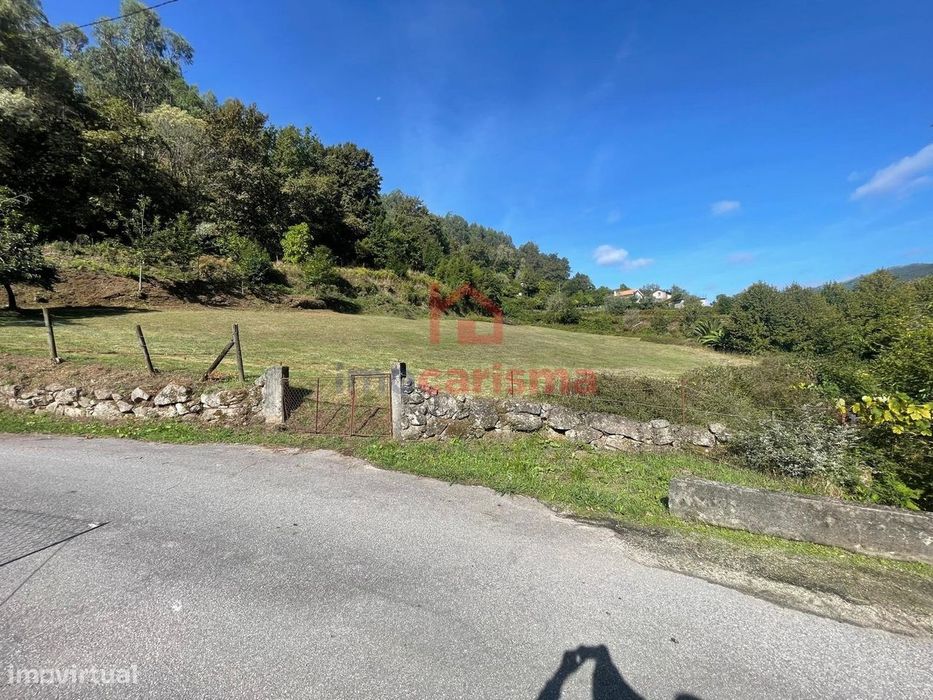 Terreno para construção com 3.481m2 em Parada do Bouro, Vieira do Minh