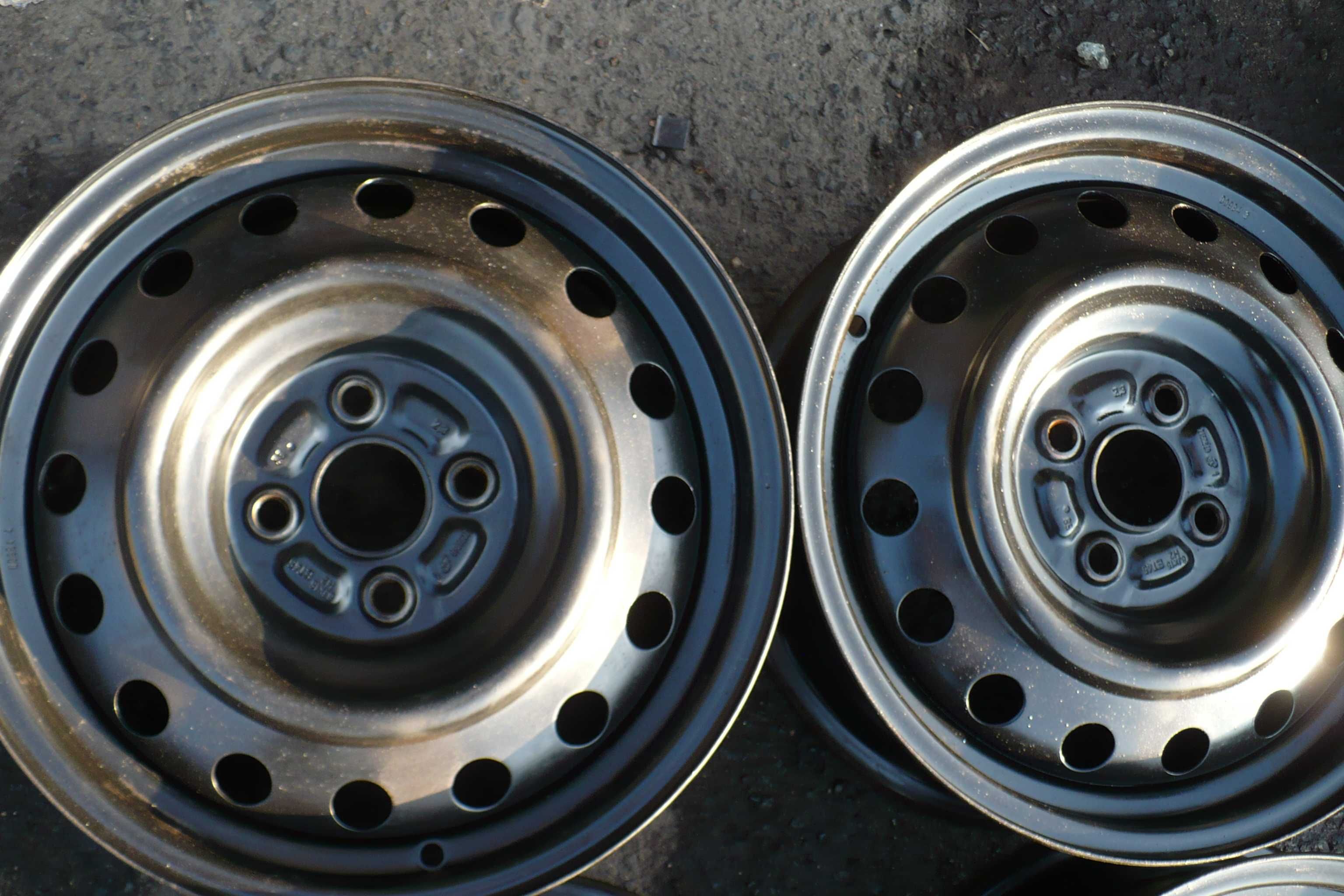 Felgi Stalowe 4X100 6JX15" ET45 Oryginał TOYOTA Komplet