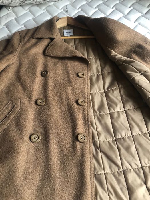 Casaco marca MOSCHINO