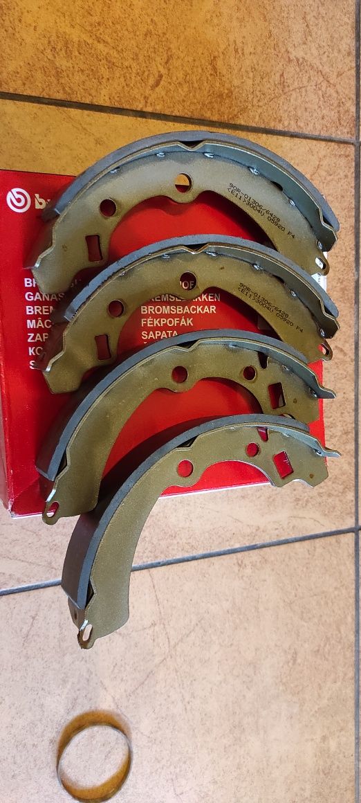 Szczęki hamulcowe BREMBO Suzuki Samurai, Jimny, P 79 512