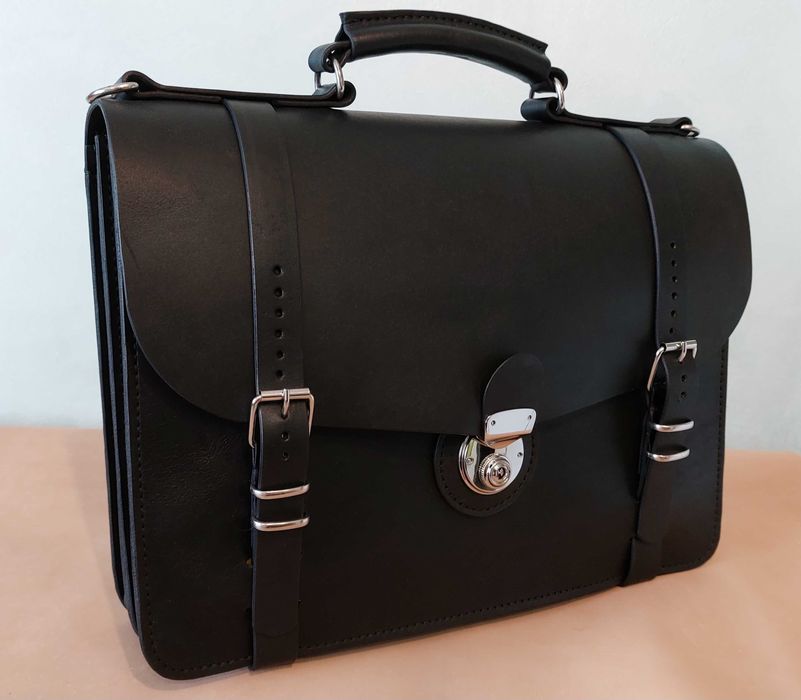 Шкіряний портфель !