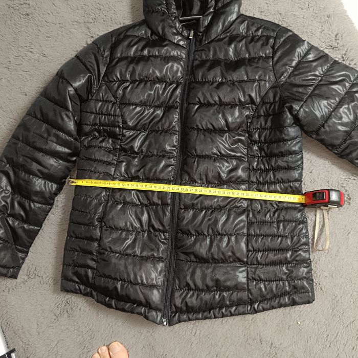 Куртка утепленная на  девочку размер 48-50