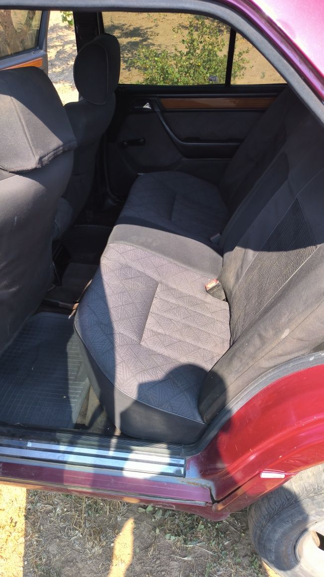 Продам MERCEDES W 124